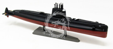 USS Nautilus Submarine  - Atlantis  L750 skala 1/300