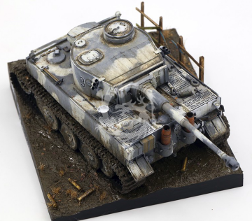 Tiger I Initial Production s.Pz.Abt.502 Leningrad Region 1942/43 Winter - Border Model BT-014 skala 1/35