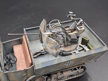 Schutzenpanzerwagen U304(f) mit 2 cm Flak 38-early version - Km Model KM35008 skala 1/35 