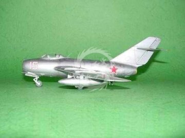 MiG-15 bis Fagot-B Trumpeter 02806 skala 1/48