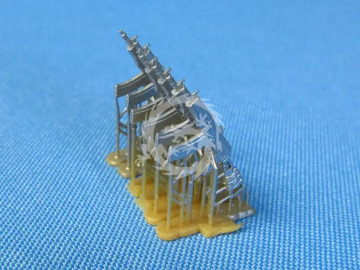 AKSU with tourniquet - Metallic Details MDR3526 skala 1/35