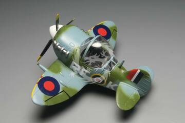 Model plastikowy WWII Royal Air Force Supermarine Spitfire Fighter Tiger Model TM-105 skala 1/Egg