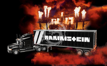 Gift Set Rammstein Tour Truck Revell 07658 skala 1/32