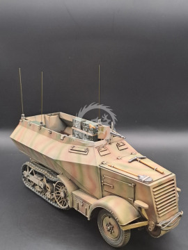 Leichter Schutzenpanzerwagen P-107 U-304(f) - KM Model  KM-72002 Wydruk 3D skala 1/72 