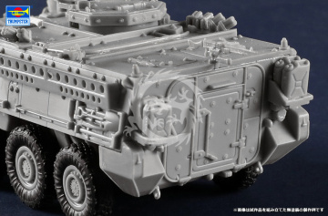 M1127 Stryker Reconnaissance Vehicle (RV) Trumpeter 07422 skala 1/72