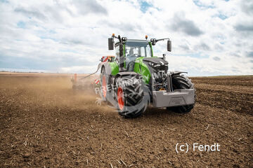  Fendt 728 Vario - Revell 07827 skala 1/20 