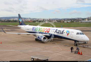 Embraer 195 LOT SP-LNN + Azul PR-AYQ 10 000 000 - Banzai 144015 - 1/144