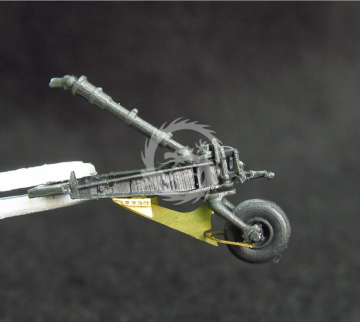 MDR7220 model AH-64 Apache LongBow Metallic Details 1/72