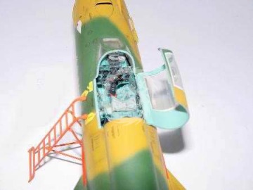 MIG-21 MF Trumpeter 02218 skala 1/32